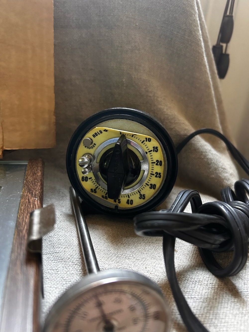 Vintage film developing accessories: timer, thermometer, proof printer box. - Picture 4 of 6